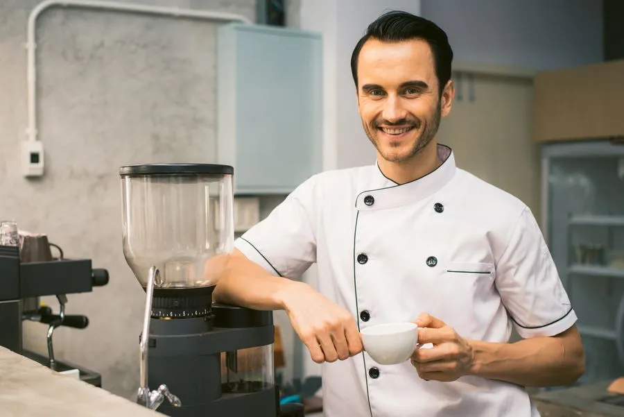 Cozinha de restaurante em funcionamento